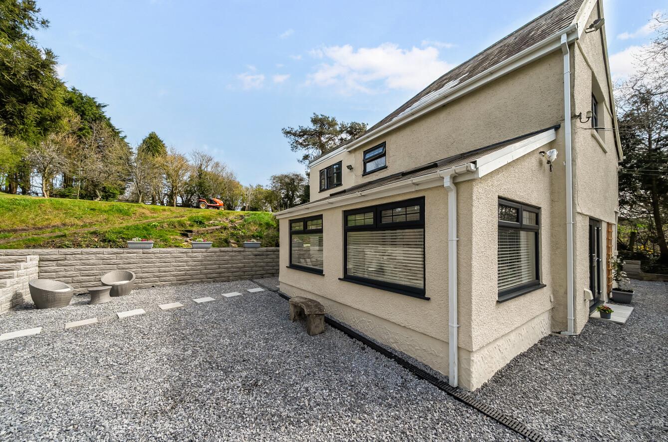 Brynaeron, Dunvant, Swansea, SA2 7UX